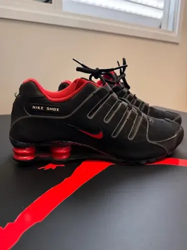 Tênis Nike Shox NZ