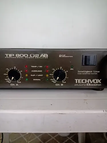 Amplificador techvox tipo 800 2homs