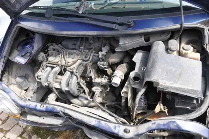 Motor Renault Twingo aANO 1998