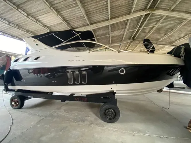 Phantom 300 2011 x2 Volvo D3 220 HP Joy Stick Ñ Focker Triton Armada