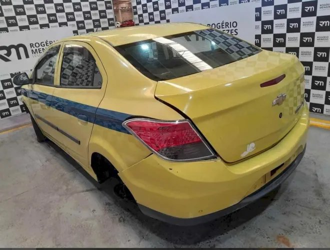 Sucata de Prisma 16/17/18 Chevrolet retirada de peças 