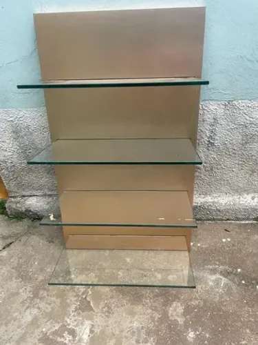 Prateleira de vidro embutida