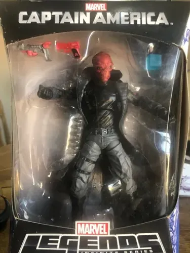 MARVEL LEGENDS/RED SKULL