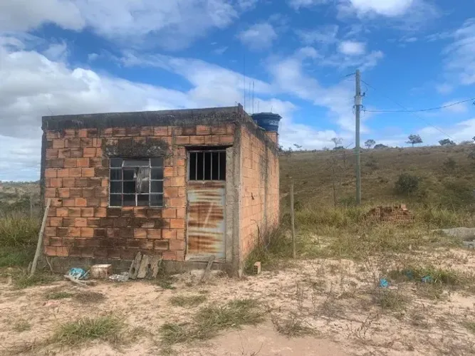 Terreno rural 10ha, com barracão, com riacho no fundo, bela vista, Jaboticatubas.