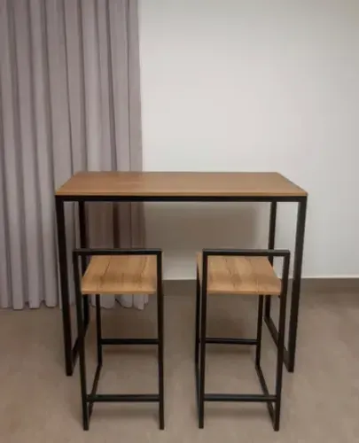 Bancada/aparador/balcão Gourmet Industrial com 2 Banquetas