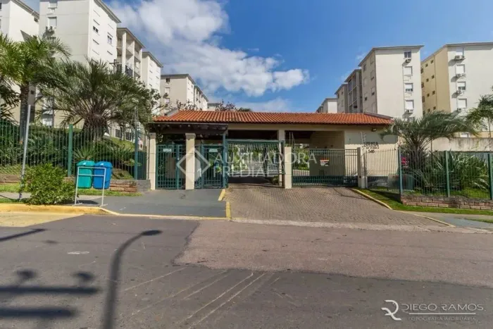 Apartamento no Condominio Rossi Brisa com 3 dormitórios e 1 vaga de garagem.