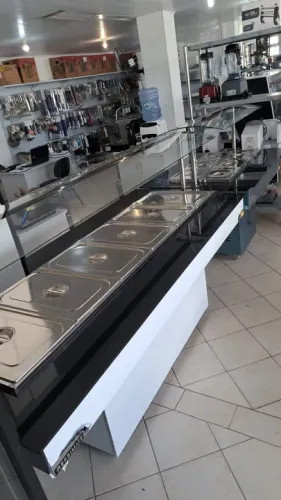 A. Buffet completo Refrimate e Gelopar 