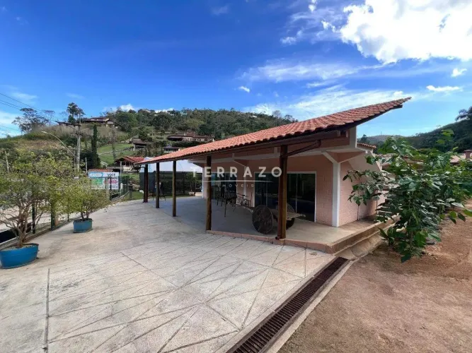 Loja Comercial à Venda em Teresópolis (Bairro Albuquerque)  2.650 m², R$ 2.300.000,00