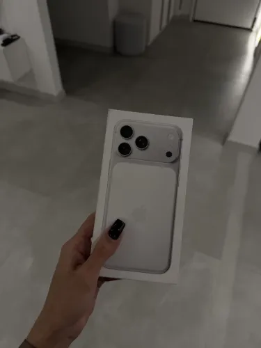 IPHONE 17 PRO MAX 256 GB - SILVER