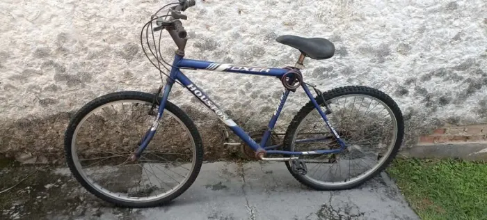 Vendo Bicicleta Azul Aro 26 em Excelente Estado