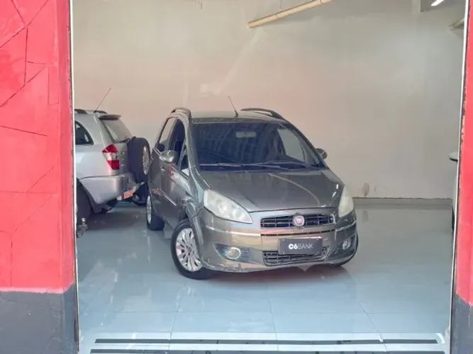 Fiat Idea Essence 1.6 Flex 16V 5P 2011