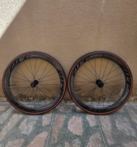 Rodas Zipp 302