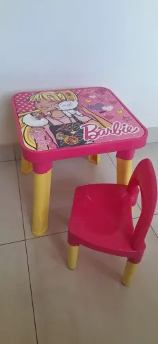 Mesinha infantil multiuso Barbie