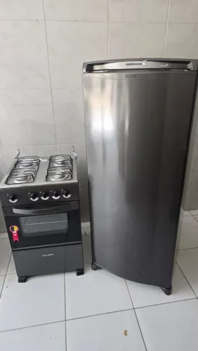 Geladeira e fogão 