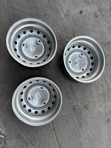 Rodas de corcel antigo