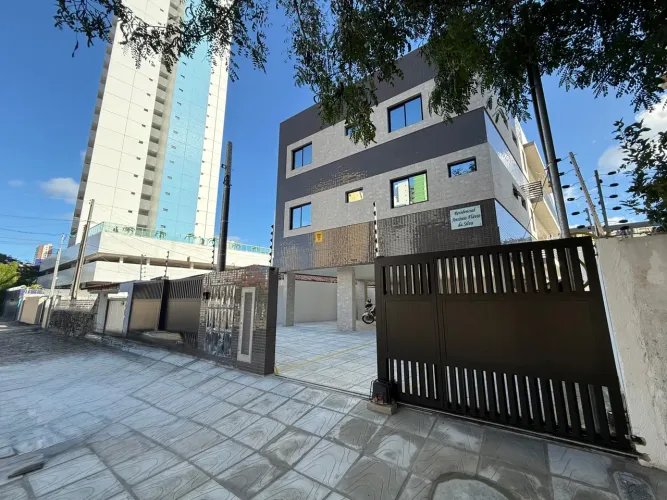 Apartamento em Manaira, 3 quartos 