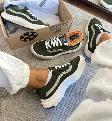Tênis Vans Ultrarange Verde e preto 