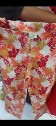 Calça feminina confortável colorida para todas as ocasiões 