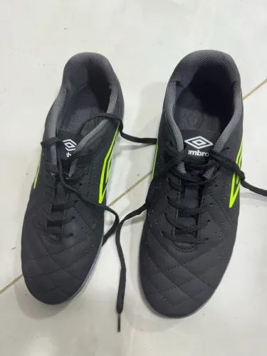Chuteira Umbro Society Neo Striker Original