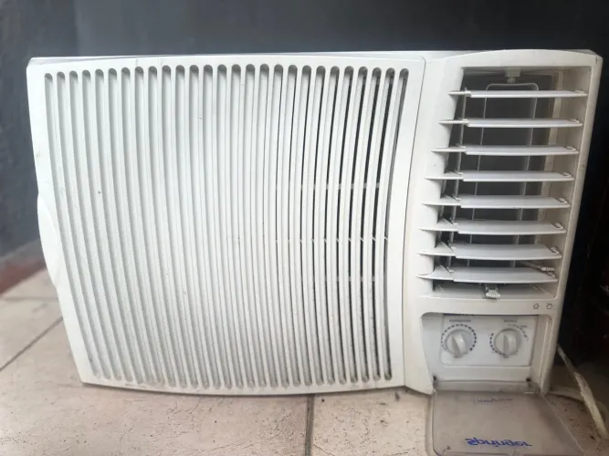 Ar Condicionado Springer Midea 12.000 BTUs Frio 127V Janela