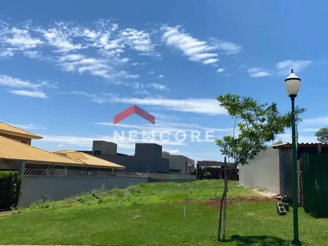 Lote em condomínio em Avenida Luiz Eduardo Toledo Prado - Vila do Golf - Ribeirão Preto/SP