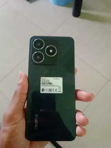 Vendo celular RealmeC61 128gb semi novo 