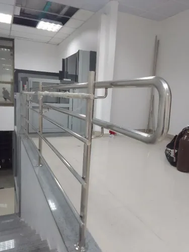 GUARDA CORPO E CORRIMÃO 