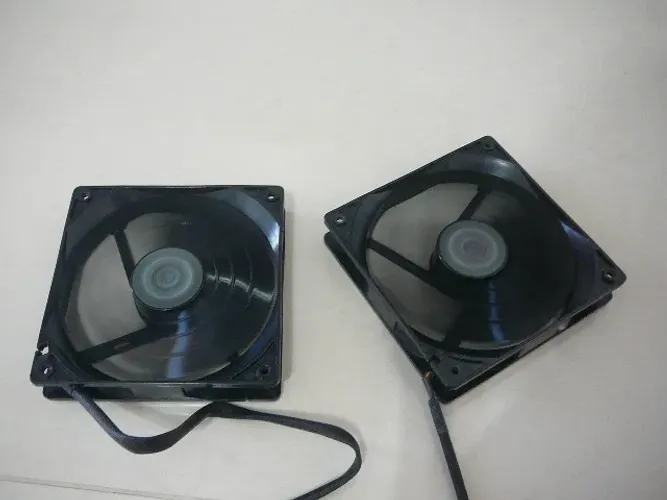 2 Cooler 120mm - Aerocool - Shark (defeitinho - mostruário)