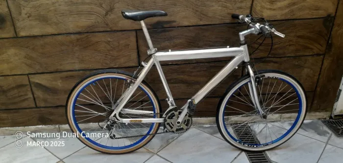 Bike alumínio aro 26 Super conservada