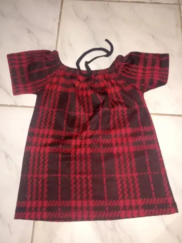 Blusa xadrez ombro a ombro infantil