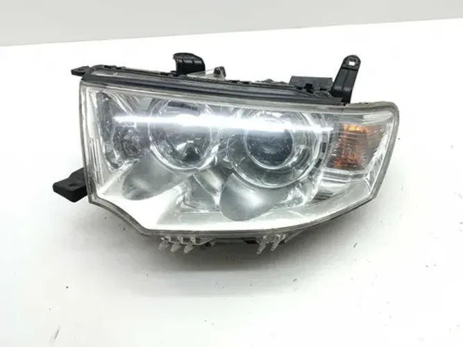 Farol Dianteiro Lado Esquerdo Mitsubishi L-200 Triton 2014
