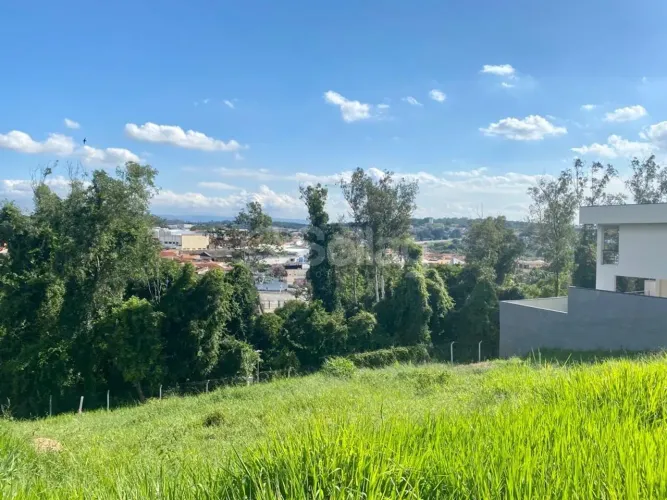 Terreno para comprar no Condomínio Reserva dos Jatobás em Louveira - interior de São Paulo