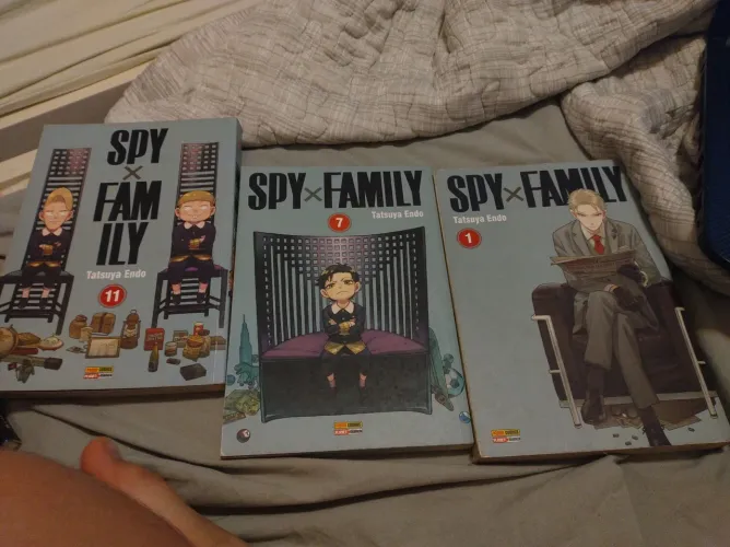 Spy x Family Volumes 1,7 e 11 Planet manga
