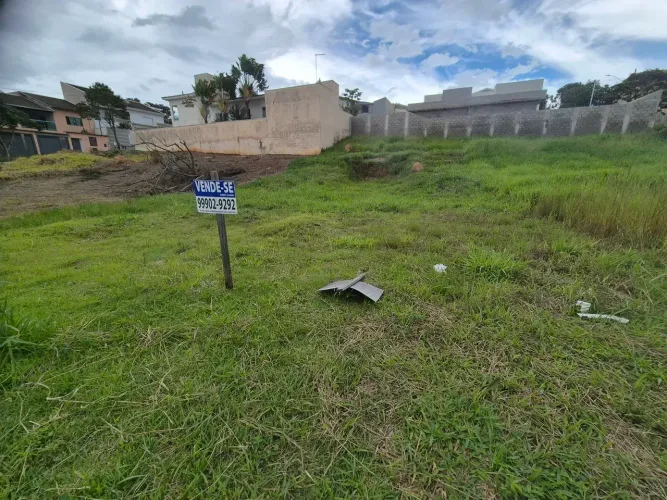 Imóvel para venda possui 313 metros quadrados em Pousada dos Campos III - Pouso Alegre - M