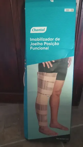 Imobilizador de joelho e perna.