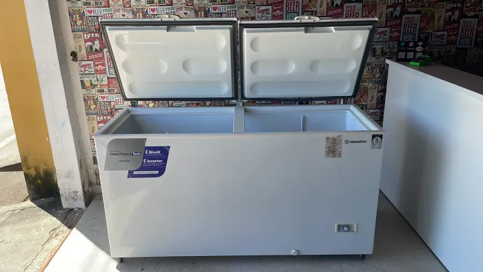 VENDE-SE FREEZER HORIZONTAL 550 LITROS. 1 ANO DE USO!!