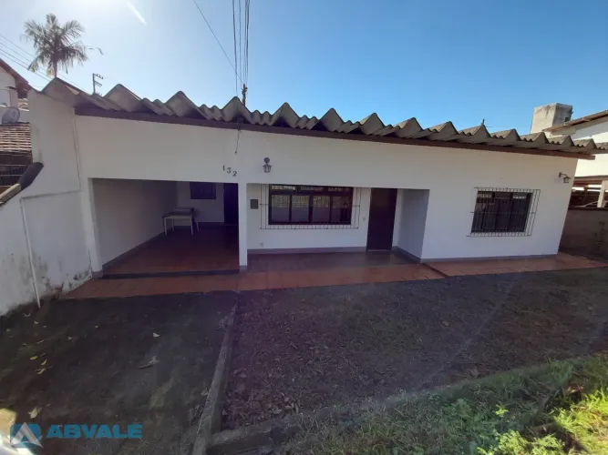 Blumenau - Casa Padrão - Velha Central