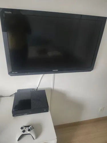 Vídeo game Xbox one mais tv 42 polegadas toshiba 
