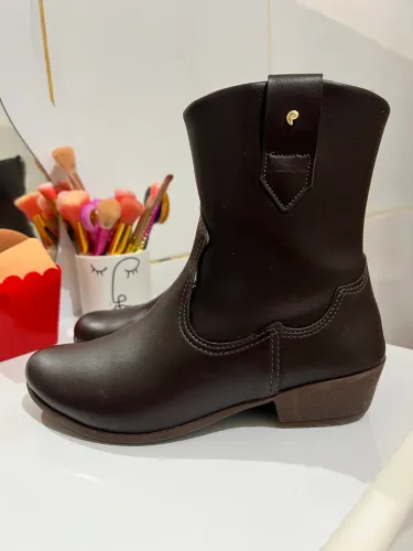 Botas
