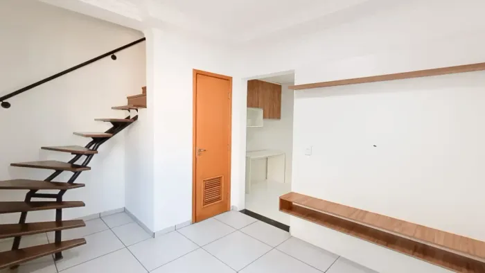 LOCAÇÃO CASA EM CONDOMÍNIO FECHADO - VILA CARRÃO