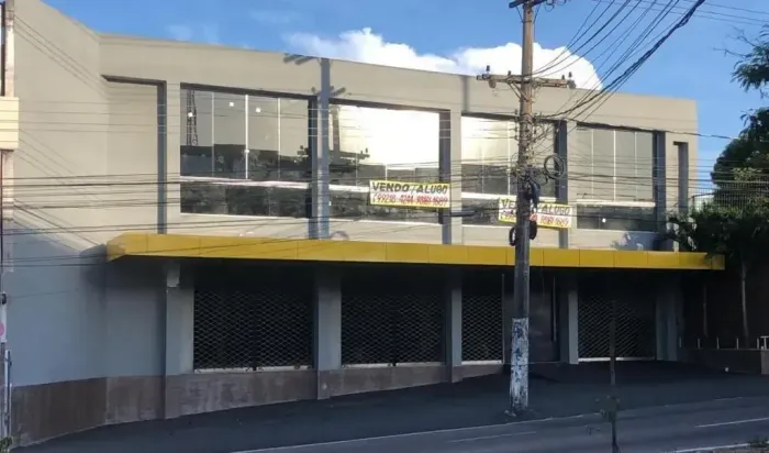 Prédio Comercial Cosme Ferreira Coroado