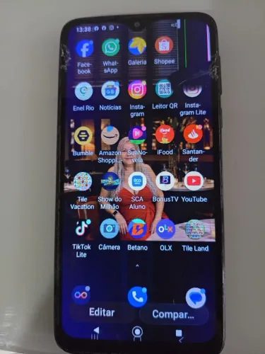 Vendo celular Motorola one macro