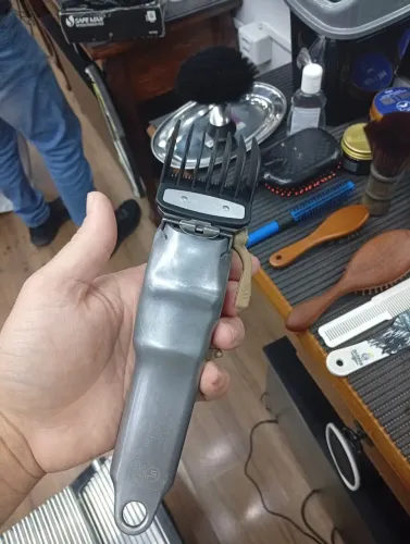 Vendo 2 máquinas profissional estão todas boa para trabalhar funciona top demais