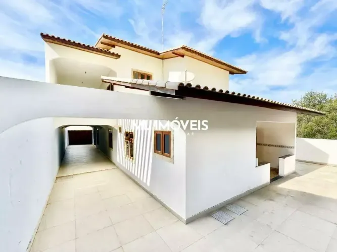 Casa à venda, 5 quartos, 3 suítes, 6 vagas, Riviera Fluminense - Macaé/RJ