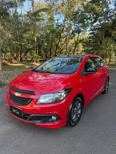 Chevrolet Onix Hatch Effect 1.4 8V Flex Power Mec. 4P 2015
