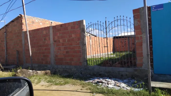 Vende-se TERRENO em PIRAMBU