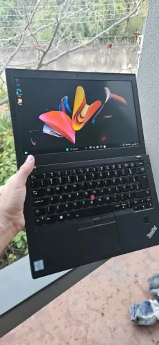 Lenovo Thinkpad 16 GB notebook laptop corporativo