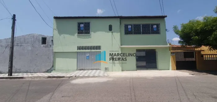 Casa com 2 dormitórios para alugar, 85 m² por R$ 1.800,00/mês - São Gerardo - Fortaleza/CE