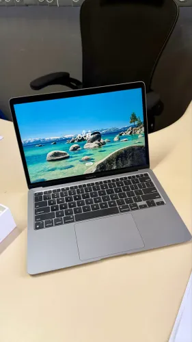 MacBook Air 13? M1 ? 256GB