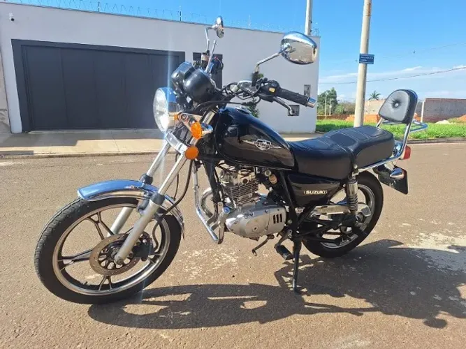 Suzuki Intruder 125 2013 Raridade 35000KM Toda Original
